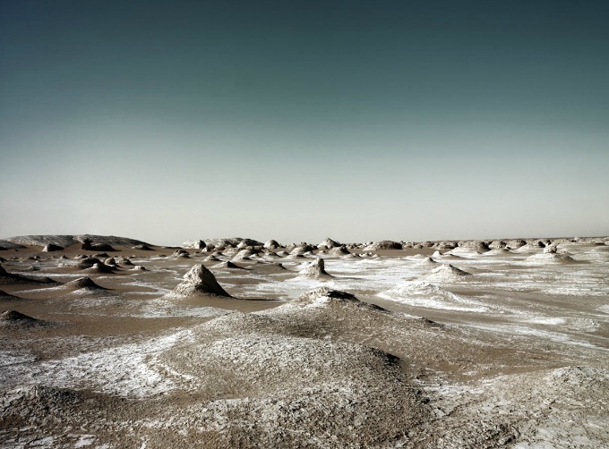 2011-10-16-kisa-lala-images-treeless-LandscapebyStuartHall1